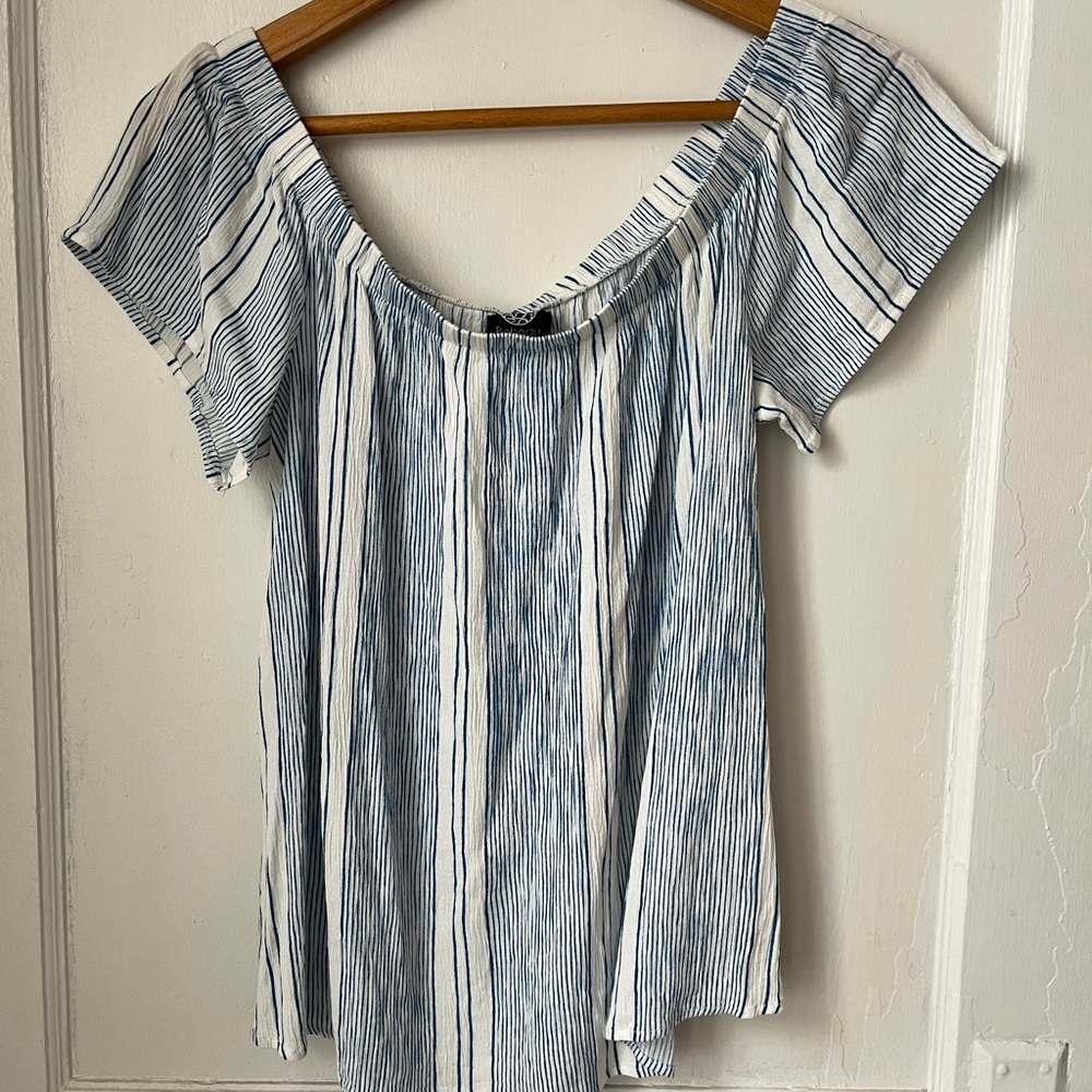 Off shoulder crepe top
